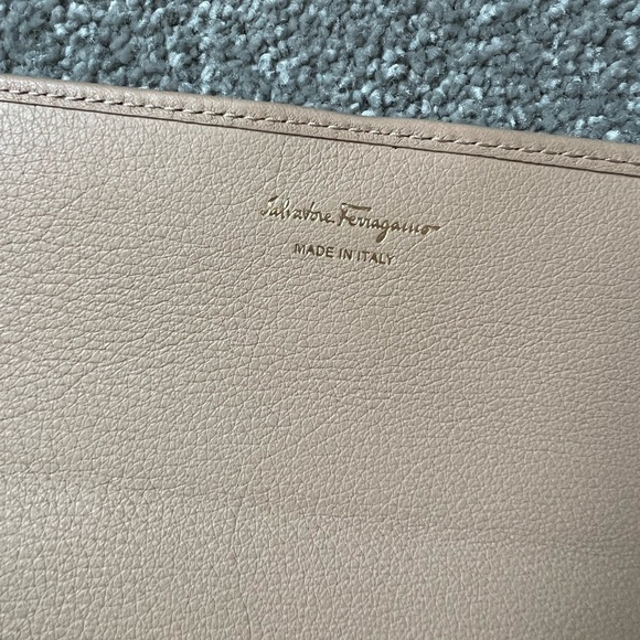 NWOT Ferragamo // clasp long wallet - Picture 5 of 6